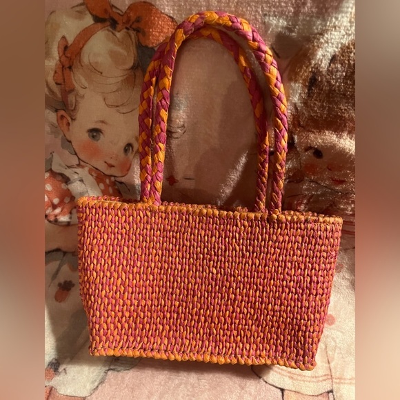 Handbags - NWOT Mini straw bag